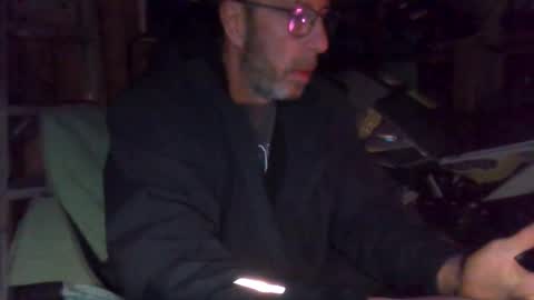 deeplyhydrates online show from April 24, 2026, 8:39 am