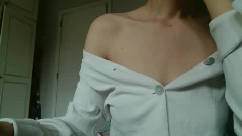 Snapshot of deessedivine chatting on September 29, 2025, 1:49 pm KamiDevi online show from September 29, 2025, 1:49 pm