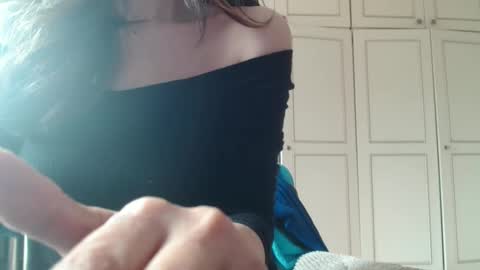 KamiDevi online show from March 27, 2026, 1:11 pm