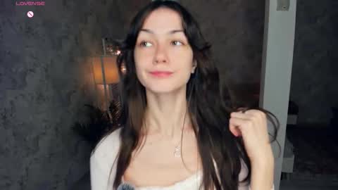 Amy online show from November 22, 2025, 7:35 pm