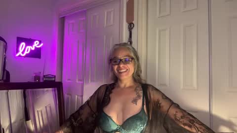 Tori online show from September 23, 2025, 2:36 am