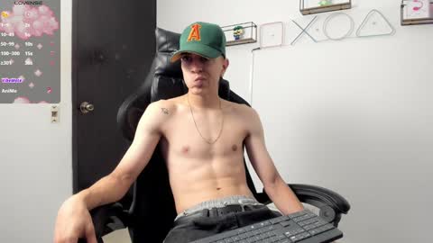 Snapshot of dei_v_48 chatting on March 4, 2025, 10:05 pm DEIVY online show from March 4, 2025, 10:05 pm