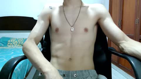 Snapshot of dei_v_48 chatting on October 21, 2025, 9:59 pm DEIVY online show from October 21, 2025, 9:59 pm