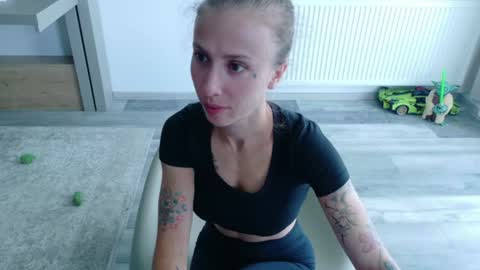 Snapshot of deidi_sweet chatting on July 15, 2026, 9:03 am Di online show from July 15, 2026, 9:03 am