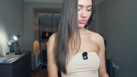Laura online show from June 5, 2026, 7:25 am