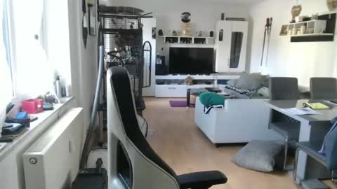 deinprinz2312 online show from April 9, 2026, 10:53 am