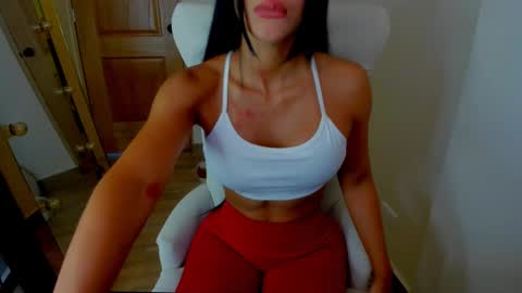 deisymadrid online show from January 14, 2025, 6:49 pm