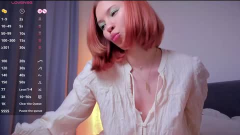 Lana online show from April 24, 2026, 8:44 pm