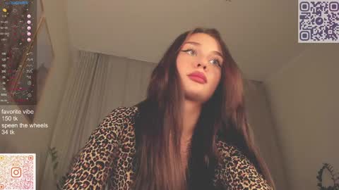 Dia online show from January 28, 2025, 10:34 pm