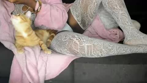 deli_la online show from March 23, 2026, 5:22 am