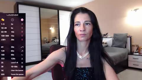 Nicole online show from May 17, 2026, 6:55 am