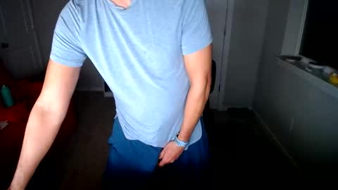 delicioso4u online show from February 2, 2026, 5:50 am