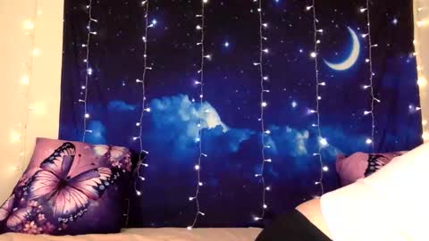 DelilaLove3412 online show from April 3, 2026, 11:47 pm