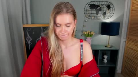 delinasis online show from April 11, 2026, 7:45 am