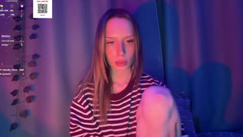 Della online show from April 1, 2026, 4:26 pm