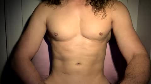 dellamoro online show from April 25, 2026, 9:01 pm