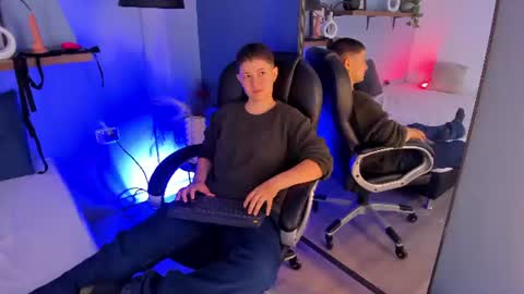 Snapshot of deluca_vega chatting on June 14, 2026, 12:07 pm Deluca Vega online show from June 14, 2026, 12:07 pm