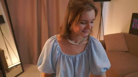 Hi my name is Sari nice to see you in my Room online show from June 2, 2026, 6:48 am