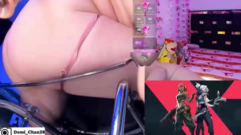 Snapshot of demi_chan chatting on June 7, 2026, 8:56 pm demiii online show from June 7, 2026, 8:56 pm