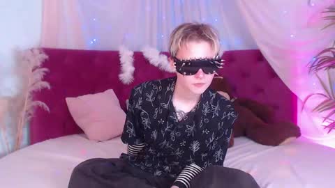 Snapshot of demianenglen chatting on September 20, 2025, 7:37 pm demianenglen online show from September 20, 2025, 7:37 pm