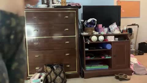 demi xc online show from January 8, 2026, 9:33 am