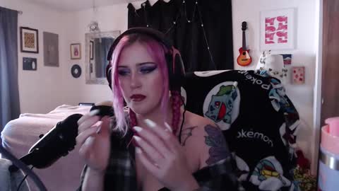 Snapshot of demongf chatting on March 11, 2025, 9:15 pm Demoness Mina online show from March 11, 2025, 9:15 pm