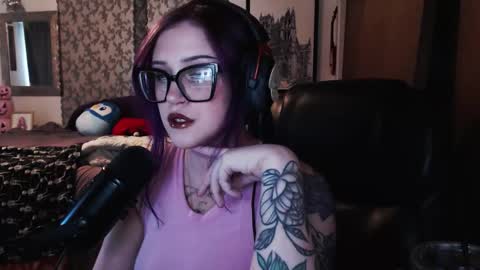 Snapshot of demongf chatting on October 18, 2025, 8:31 pm Demoness Mina online show from October 18, 2025, 8:31 pm