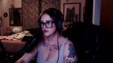 Snapshot of demongf chatting on November 7, 2025, 2:33 am Demoness Mina online show from November 7, 2025, 2:33 am