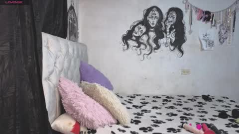 demonrosee online show from February 12, 2026, 3:12 am