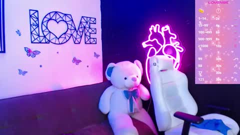 Snapshot of demyanderson_ chatting on February 15, 2025, 9:27 am Demy online show from February 15, 2025, 9:27 am