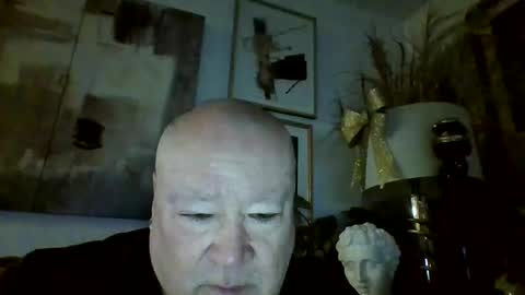 Snapshot of denboisvin2043 chatting on December 18, 2024, 11:45 am denboisvin2043 online show from December 18, 2024, 11:45 am