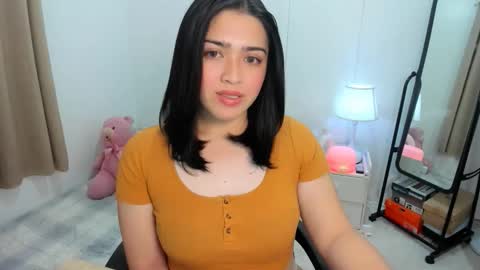 Demi online show from November 8, 2025, 10:48 am