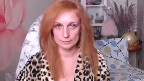 Snapshot of denhiey_here chatting on October 14, 2025, 4:52 pm denhiey online show from October 14, 2025, 4:52 pm