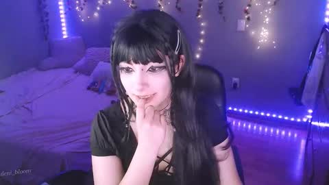 Snapshot of deni_bloom chatting on November 21, 2025, 6:34 am Denisse schedule Monday to Friday 1300-1900 mexican time Saturday-maybe it could be a surprise IDEPENDENT MODEL online show from November 21, 2025, 6:34 am