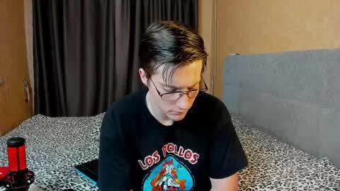 Deni online show from May 21, 2026, 7:32 pm