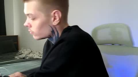 Snapshot of denis_here chatting on May 26, 2026, 2:13 pm Denis online show from May 26, 2026, 2:13 pm