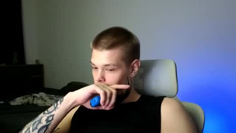 Snapshot of denis_here chatting on June 4, 2026, 7:09 pm Denis online show from June 4, 2026, 7:09 pm
