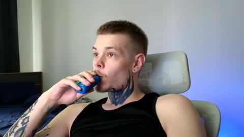 Snapshot of denis_here chatting on June 9, 2026, 12:28 pm Denis online show from June 9, 2026, 12:28 pm