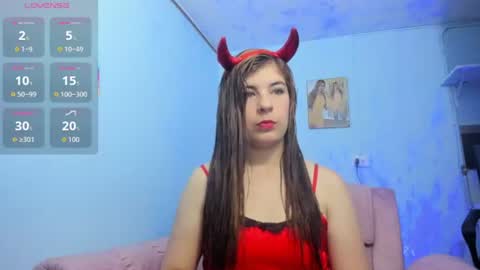 Snapshot of denise_babe_ chatting on June 12, 2026, 10:25 am Laura online show from June 12, 2026, 10:25 am