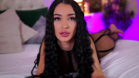 denisedevilles online show from December 27, 2024, 6:46 am