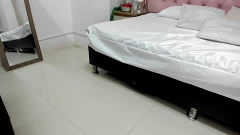 Snapshot of denisse_logan chatting on October 30, 2025, 3:19 am denisse_logan online show from October 30, 2025, 3:19 am