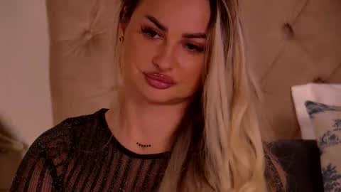 Ela online show from February 25, 2026, 11:03 pm