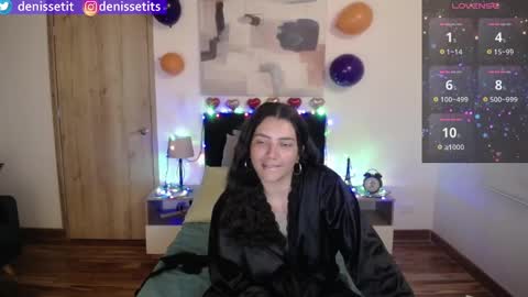 Snapshot of denissetits chatting on February 12, 2025, 8:40 pm online show from February 12, 2025, 8:40 pm