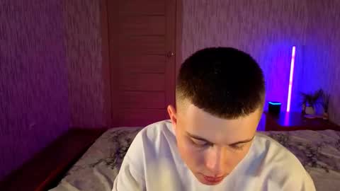 Denis online show from October 17, 2025, 4:48 am