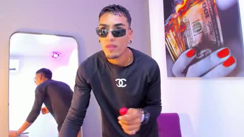 Snapshot of dennis_kinsey chatting on February 20, 2026, 7:47 pm Dennis Kinsey online show from February 20, 2026, 7:47 pm