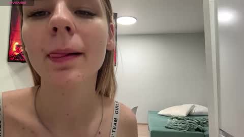 Denni online show from January 15, 2026, 6:22 pm