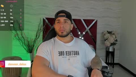 Snapshot of denvver chatting on October 5, 2025, 11:52 am Denver online show from October 5, 2025, 11:52 am