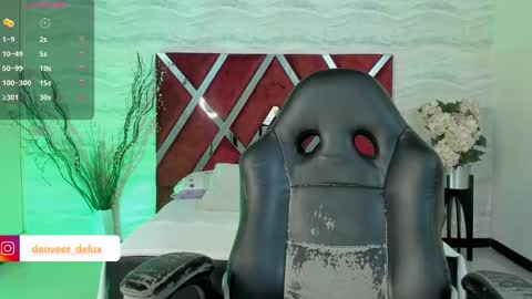 Snapshot of denvver chatting on October 7, 2025, 11:40 am Denver online show from October 7, 2025, 11:40 am