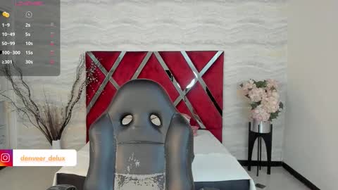 Snapshot of denvver chatting on October 14, 2025, 11:44 am Denver online show from October 14, 2025, 11:44 am