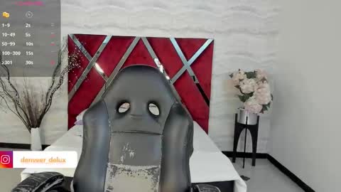 Snapshot of denvver chatting on October 17, 2025, 11:35 am Denver online show from October 17, 2025, 11:35 am